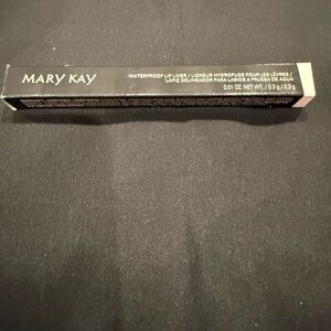 Mary Kay Beige Nude Waterproof Lip Liner New in Box